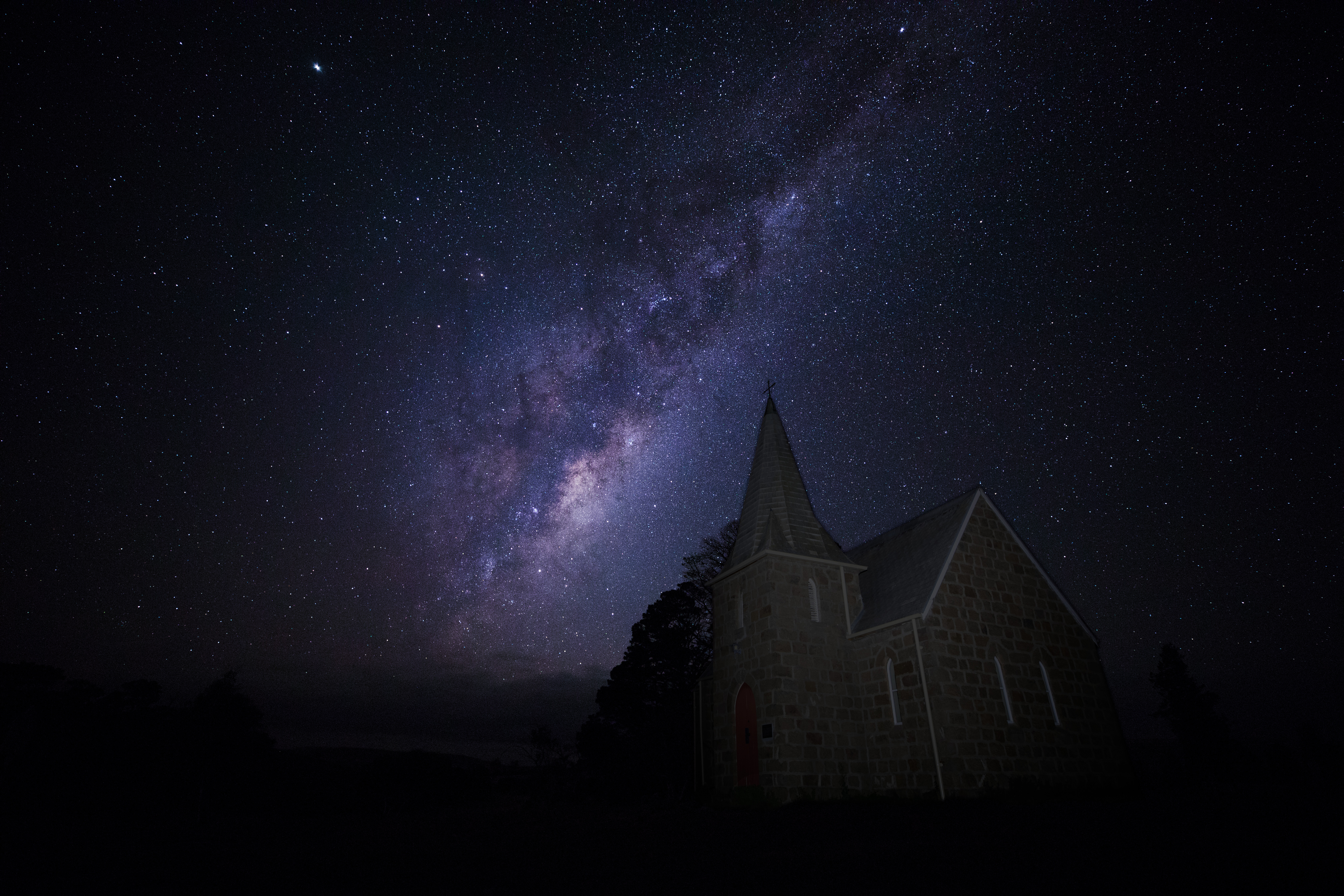 Milky_way_chirch_edit_1.jpg